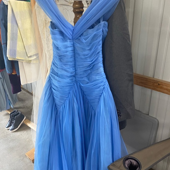 1950’s Emma Domb size 11 - excellent condition waist is 28” waist to bottom 31” - Picture 3 of 4